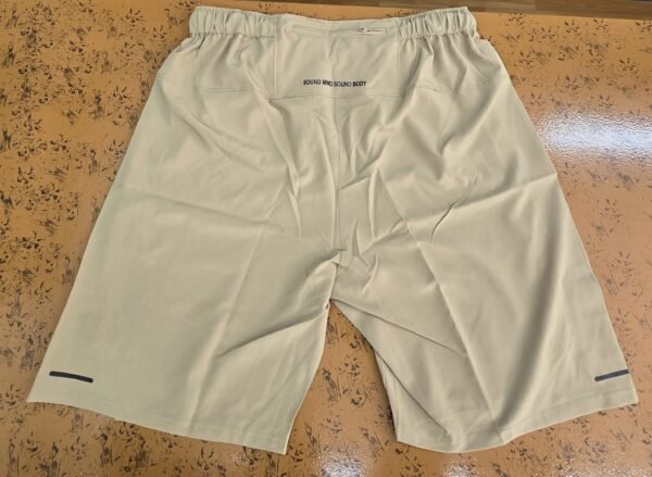 SPORTS SHOTS WITH BACK POCKET